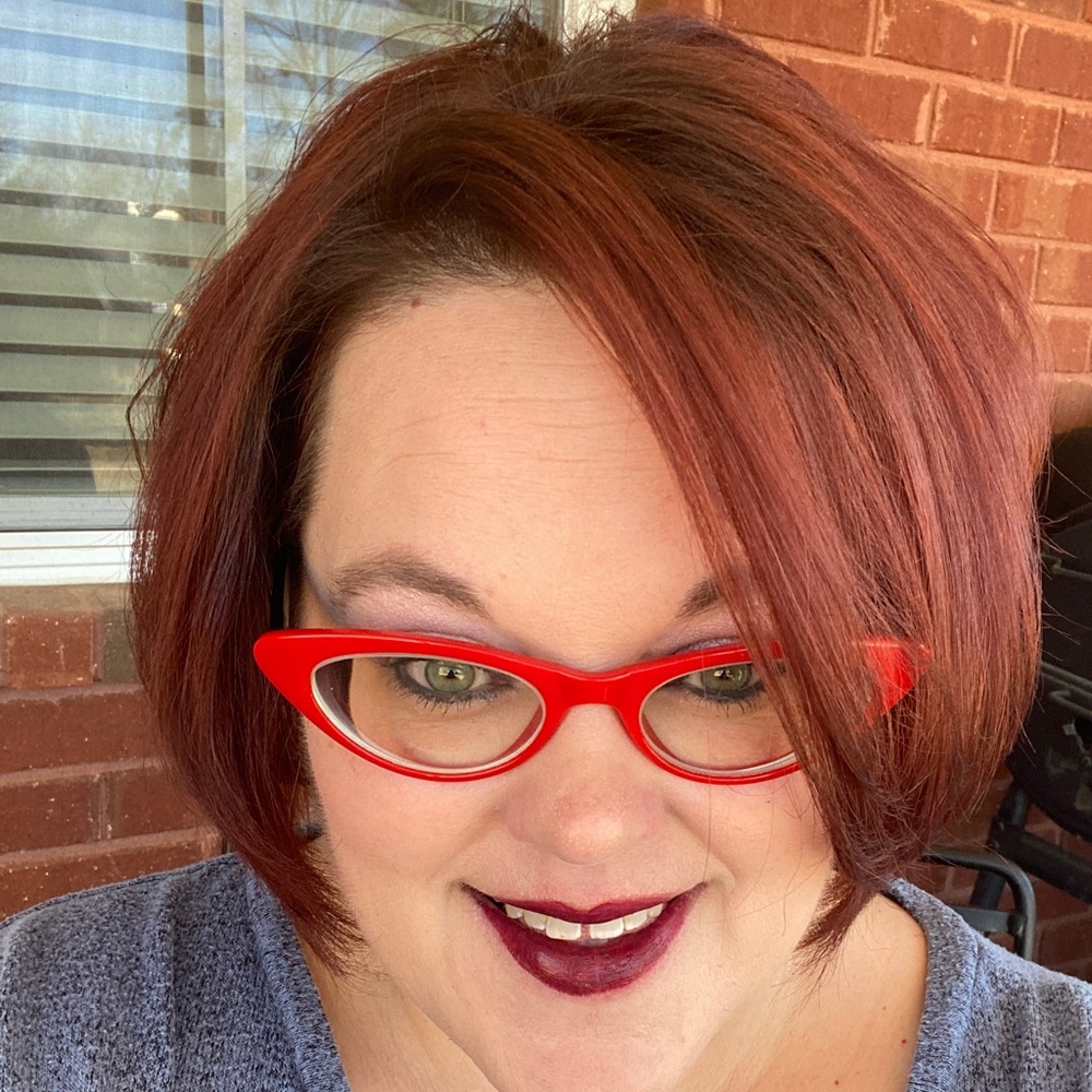 Meet your Posher, Crystal